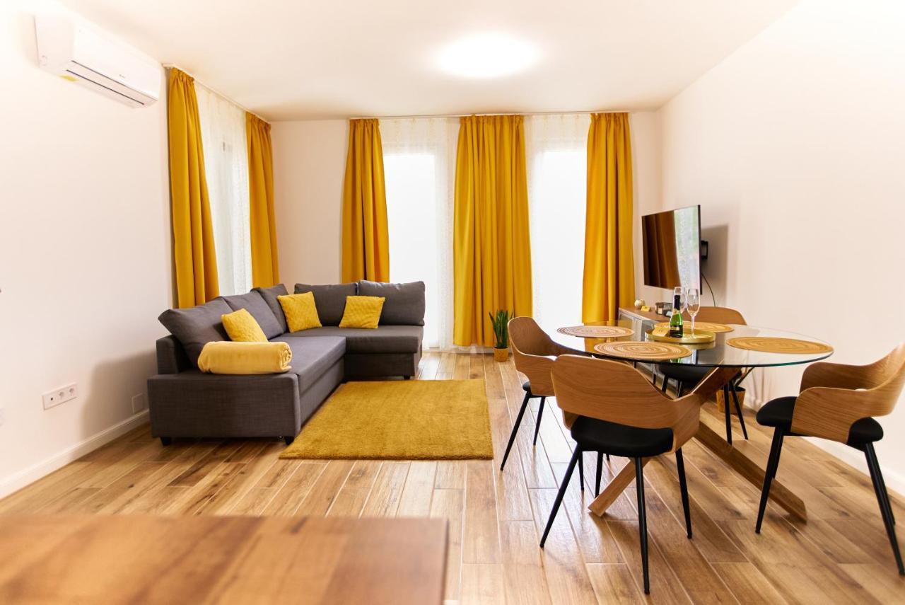 Starlight Bronze Szeged- Exclusive Appartement Buitenkant foto