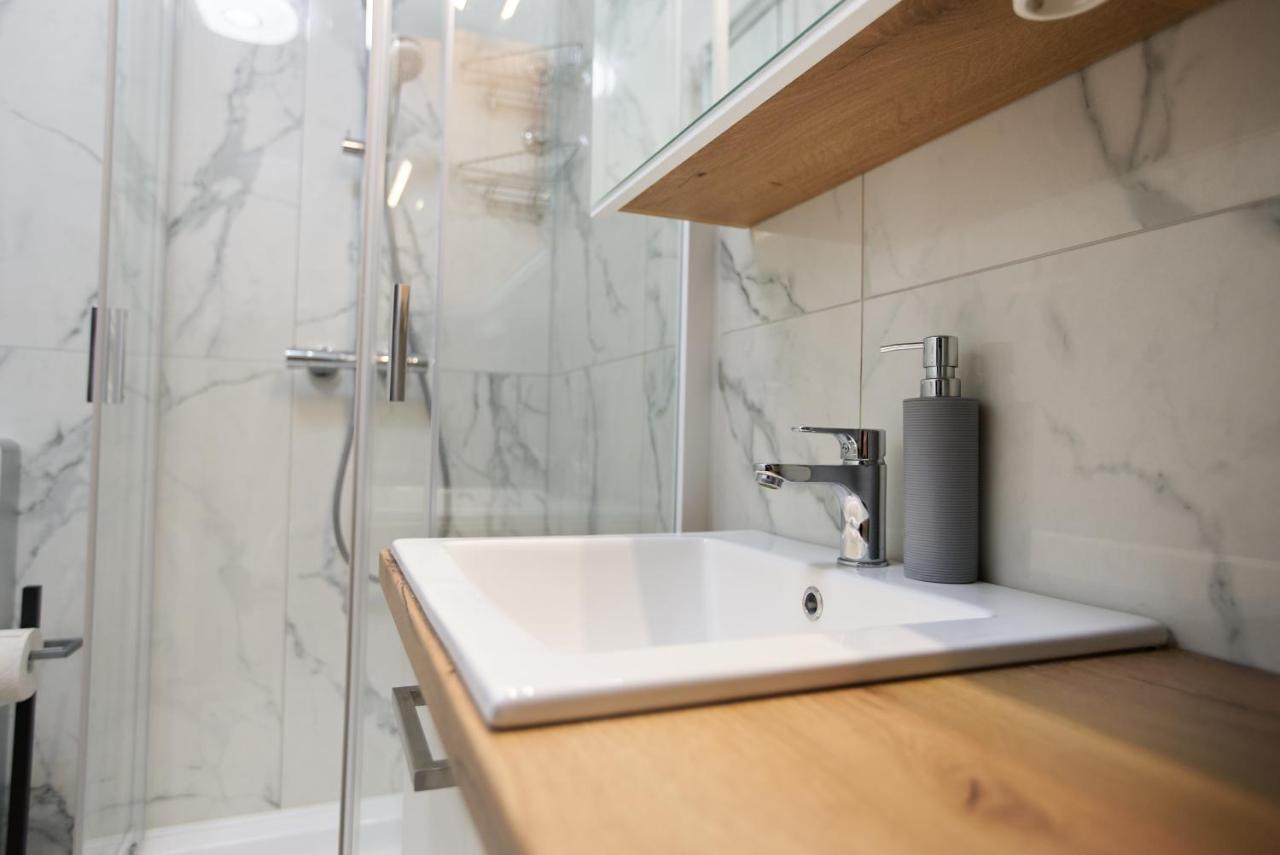 Starlight Bronze Szeged- Exclusive Appartement Buitenkant foto