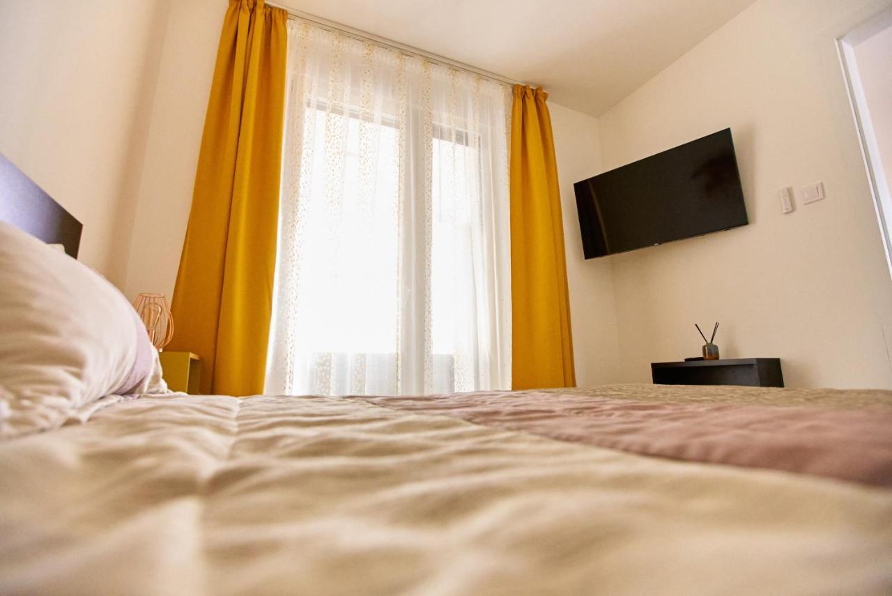 Starlight Bronze Szeged- Exclusive Appartement Buitenkant foto