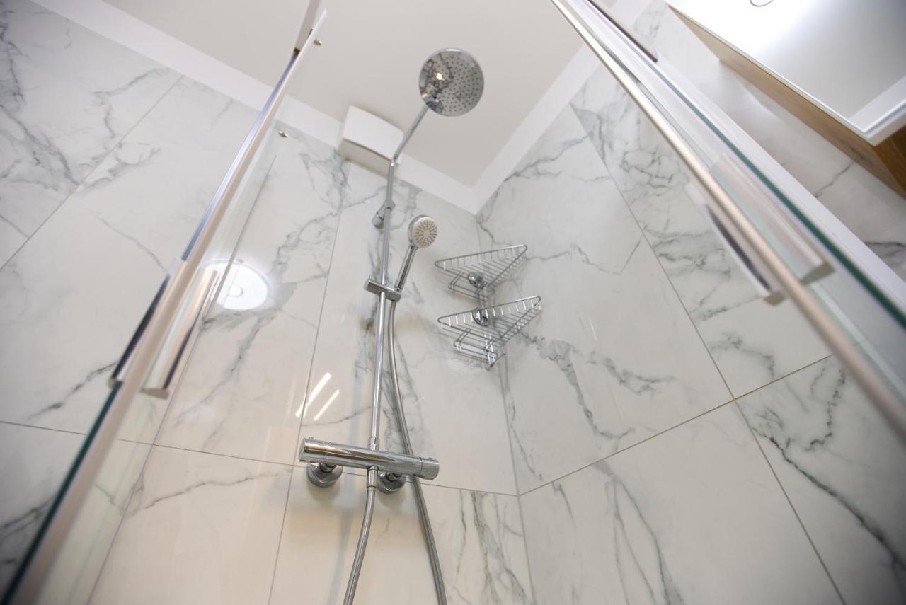 Starlight Bronze Szeged- Exclusive Appartement Buitenkant foto