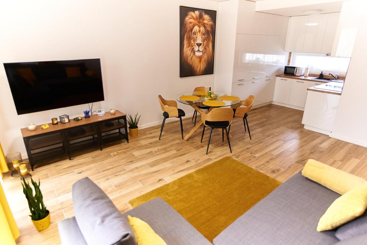 Starlight Bronze Szeged- Exclusive Appartement Buitenkant foto