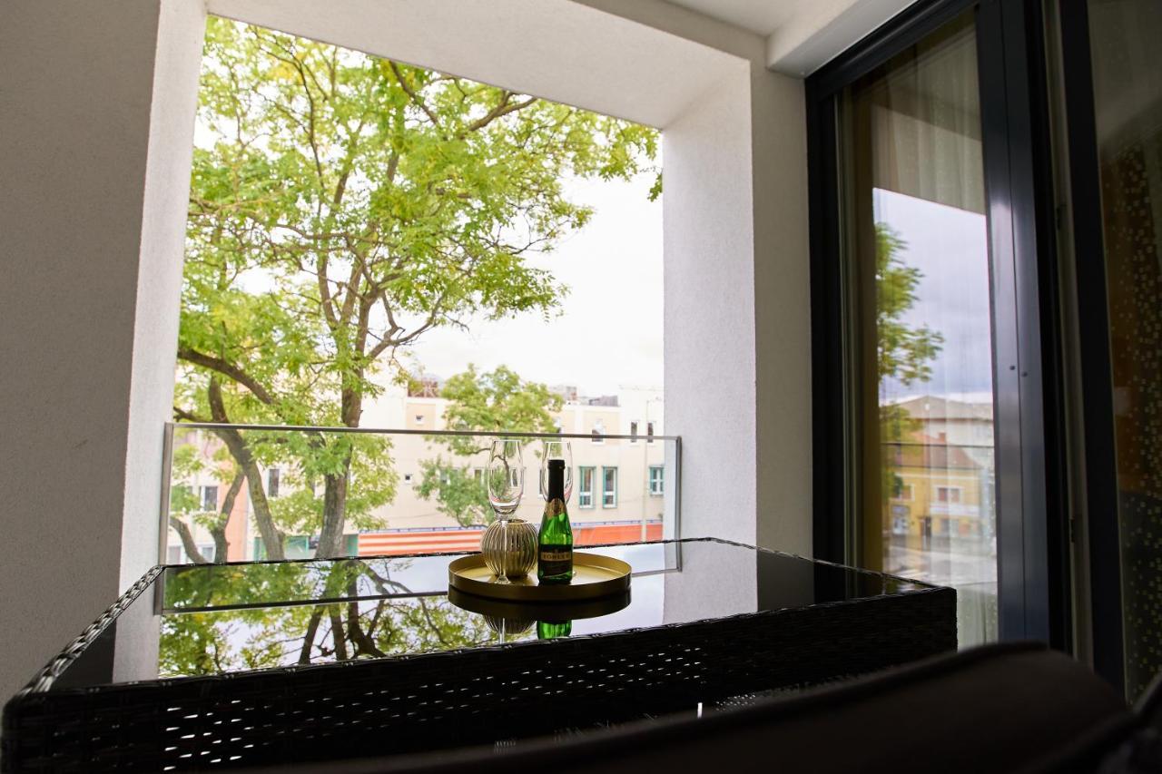 Starlight Bronze Szeged- Exclusive Appartement Buitenkant foto